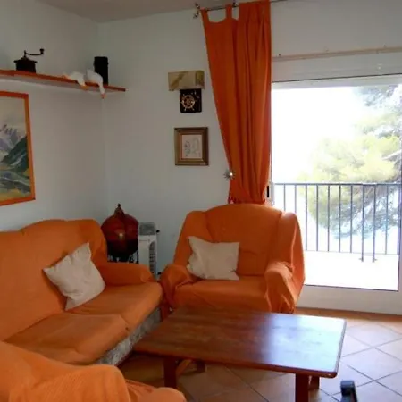 Front De Apartment *