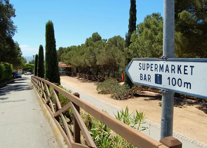 Front De Apartment *