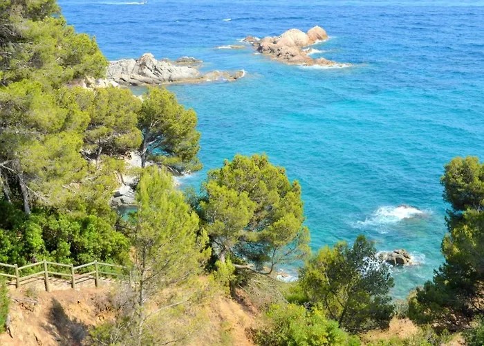 Front De Apartment *